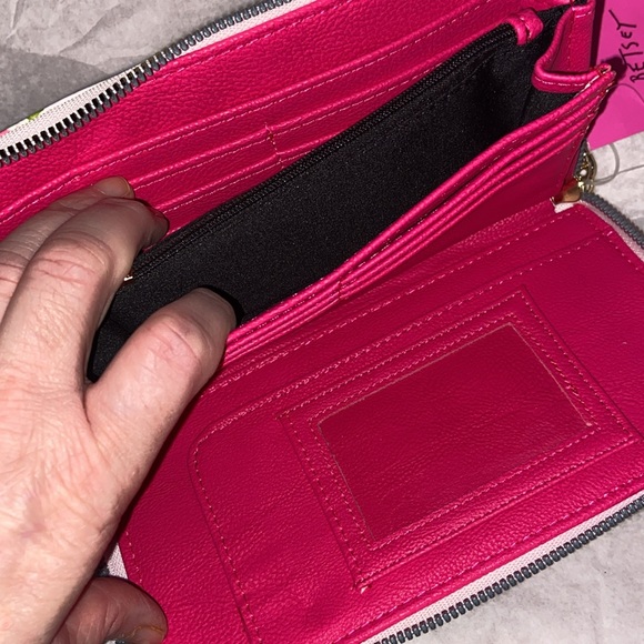 NWT Betsey Johnson Wallet/Wristlet Clutch - Picture 6 of 13
